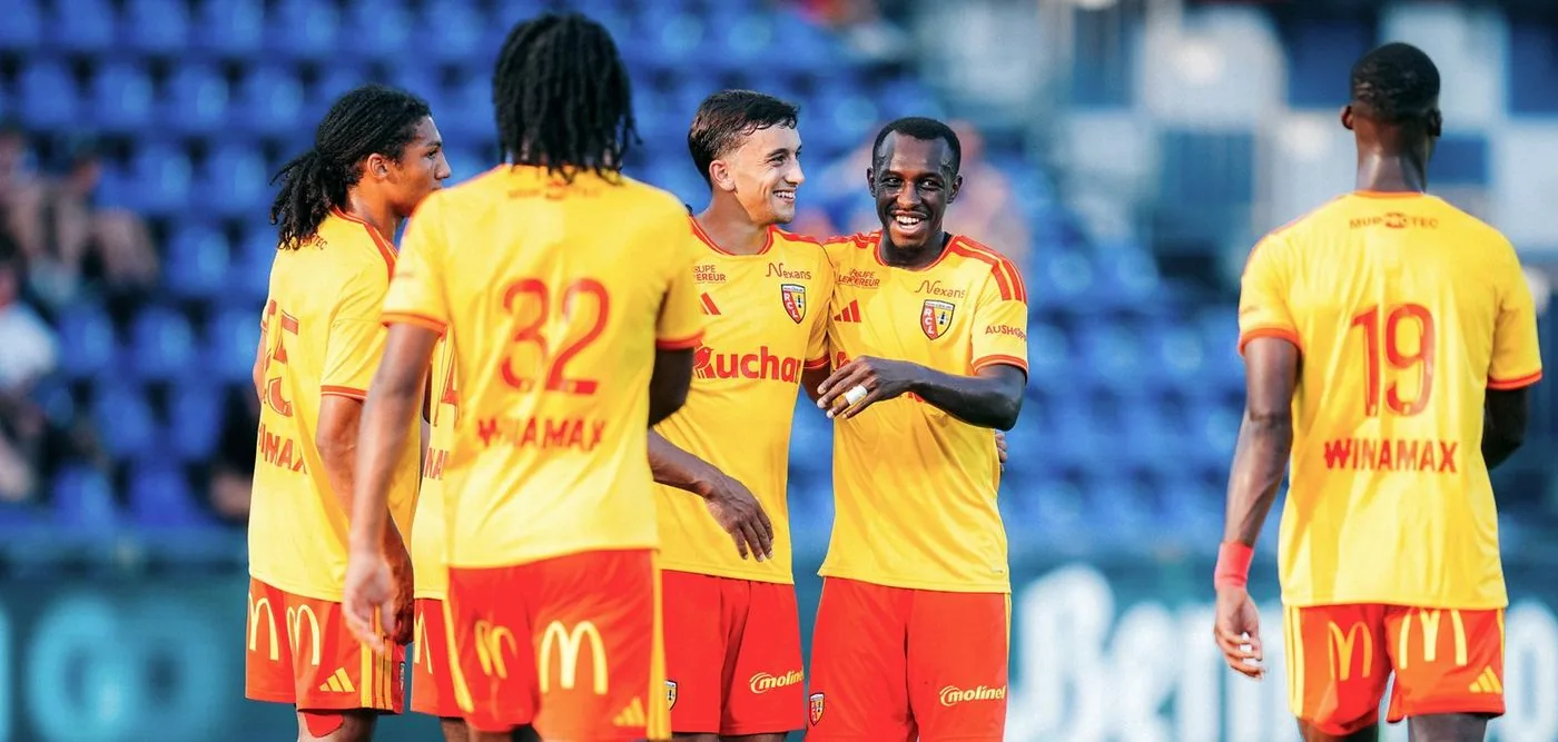 RC Lens players celebrating